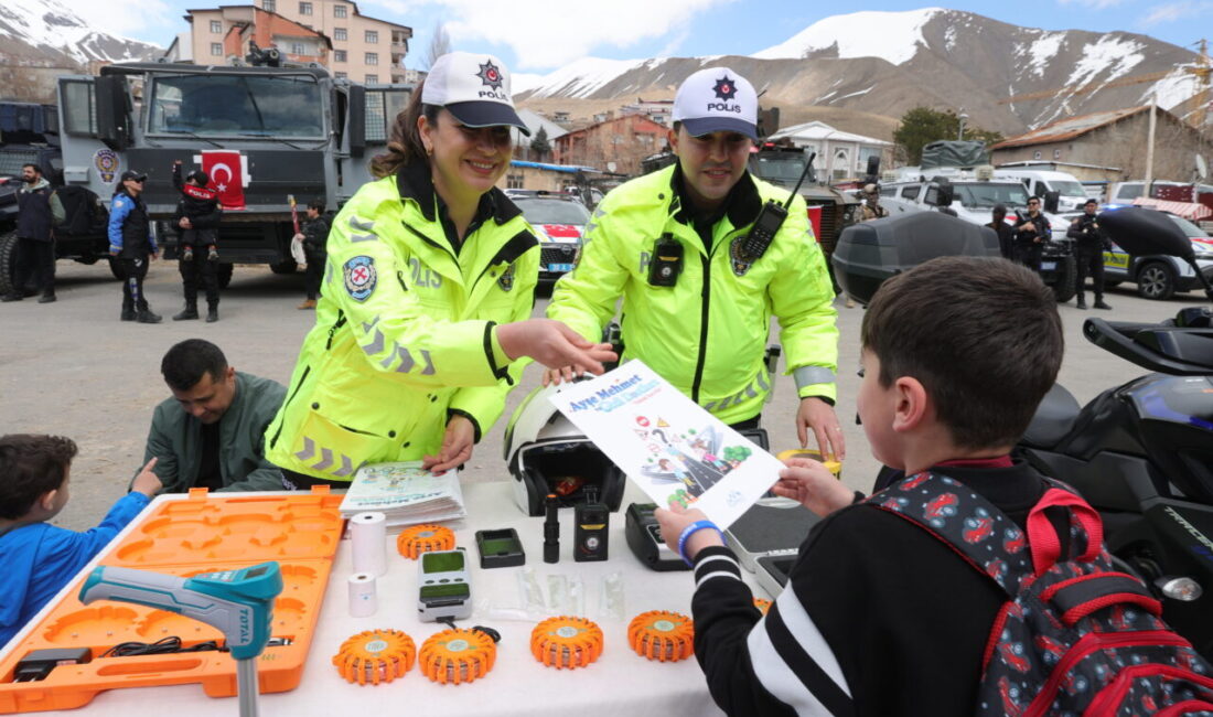 HAKKARİ (AA) – Hakkari İl Emniyet Müdürlüğünce, Türk Polis Teşkilatının