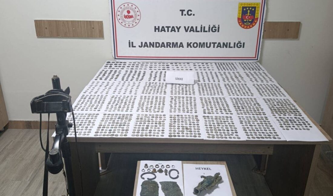 HATAY (AA) – Hatay'ın merkez Antakya ilçesinde tarihi eser kaçakçılığı