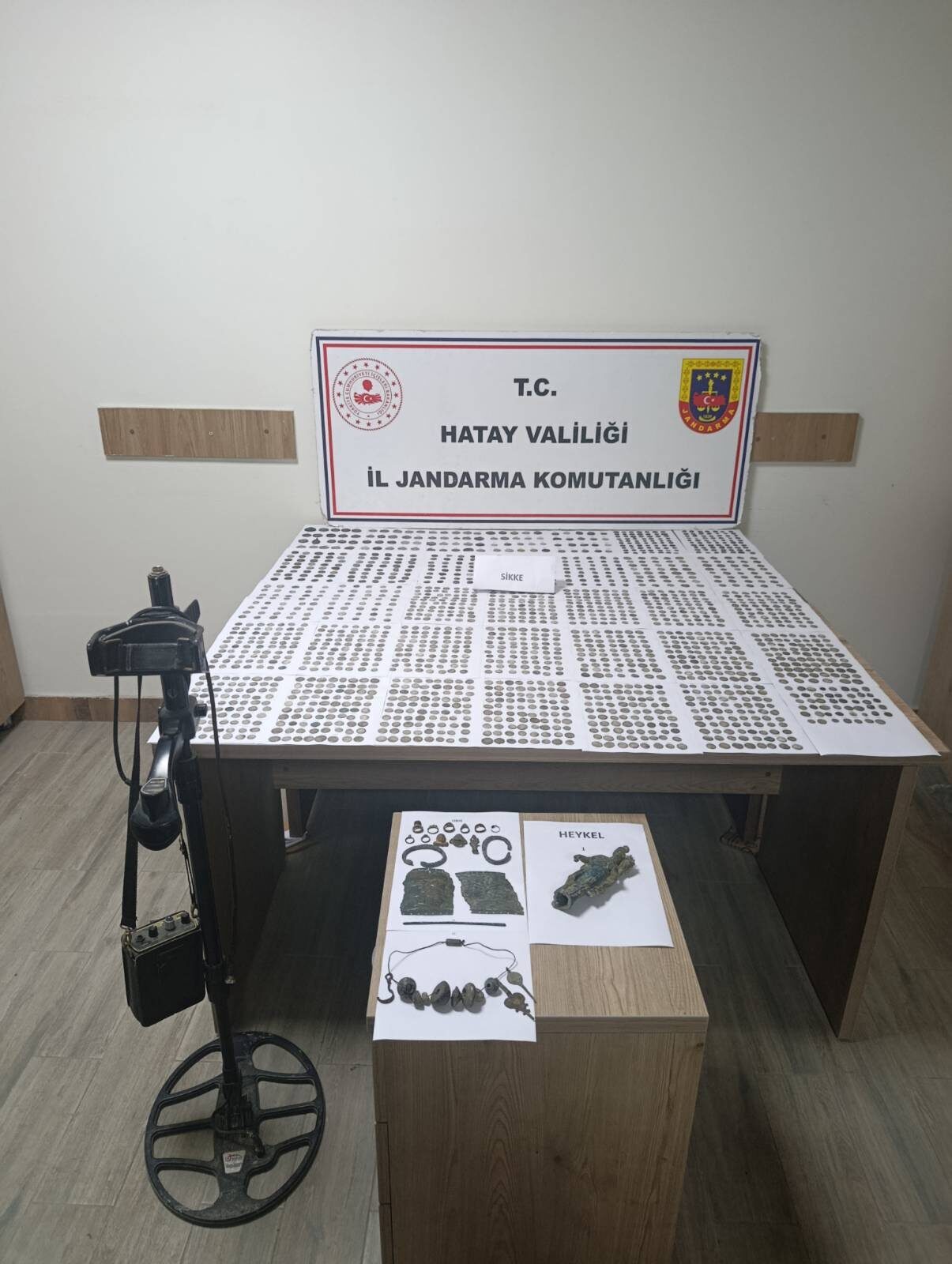 HATAY (AA) – Hatay'ın merkez Antakya ilçesinde tarihi eser kaçakçılığı