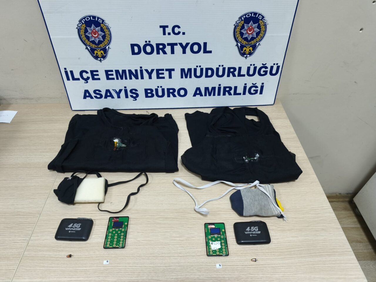 HATAY (AA) – Hatay'ın Dörtyol ilçesinde ehliyet sınavına kopya düzeneğiyle