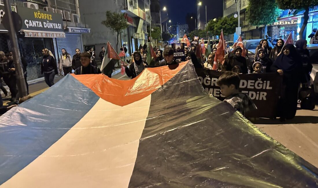 HATAY (AA) – Hatay'ın İskenderun ilçesinde İsrail'in Filistin'e yönelik saldırılarına