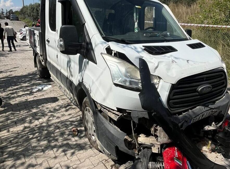 HATAY (AA) – Hatay'ın Dörtyol ilçesinde kamyonetle çarpışan motosikletteki 1
