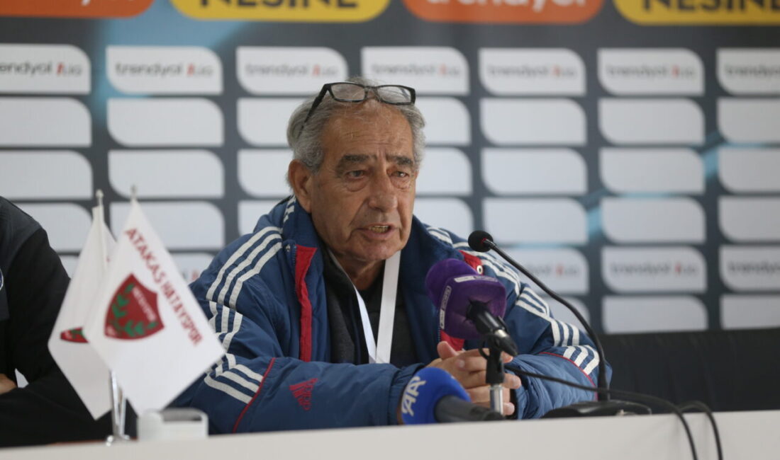 - Atakaş Hatayspor Teknik Direktörü Bekir İrtegün:
- "Oyuncularımı eforlarından dolayı