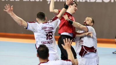 - Trabzon Büyükşehir Belediyespor: 33  - Beşiktaş: 49