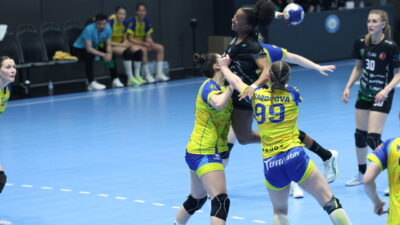 - Bursa Büyükşehir Belediyespor: 34 - MSK Iuventa: 29