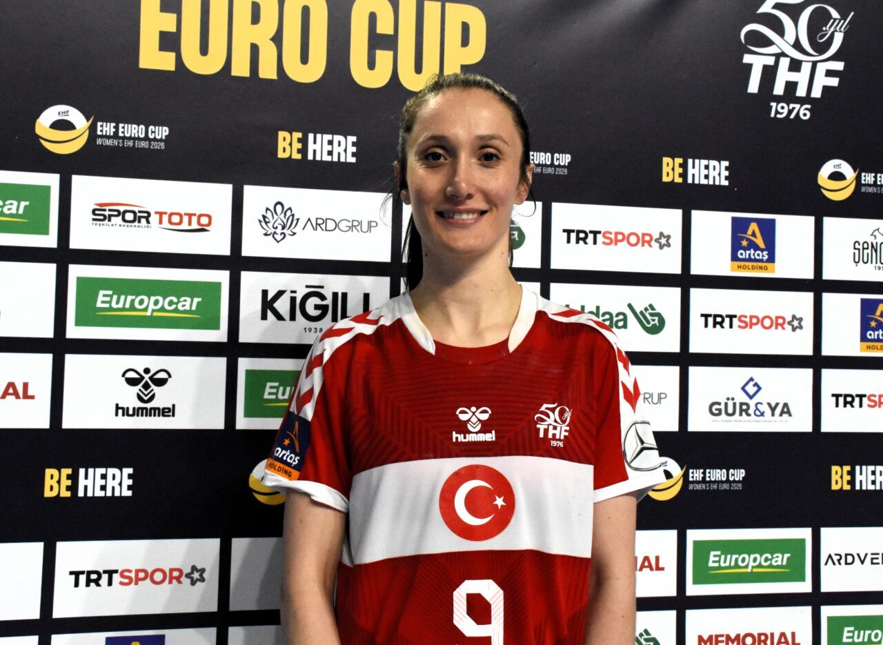 - A Milli Kadın Hentbol Takımı Başantrenörü David Ginesta Montes:
-