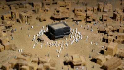 - Siyer Vakfı Kurucusu Muhammed Emin Yıldırım:
- "Buraya gelen sadece