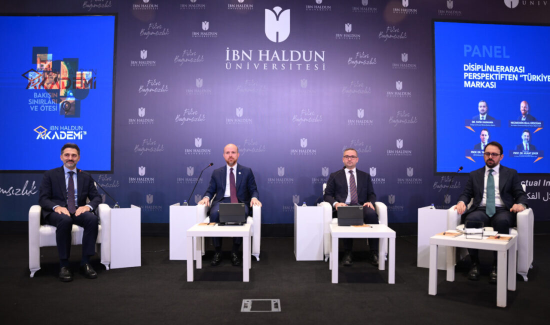 - İHÜ Mütevelli Heyeti Başkan Vekili Bilal Erdoğan:
- "Türkiye markasını