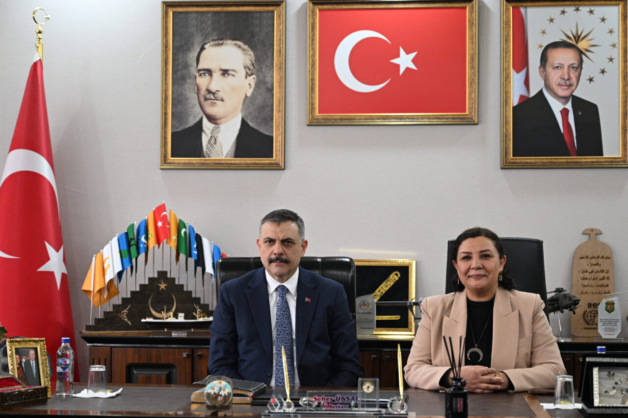 - "Herkes endişe ve 'Acaba yarınımız ne olur?' gibi bir