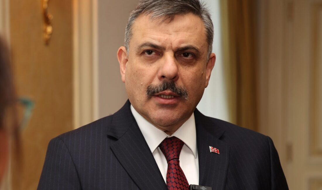ATİNA (AA) – İçişleri Bakanı Mustafa Çiftçi, Türkiye'nin düzensiz göçle
