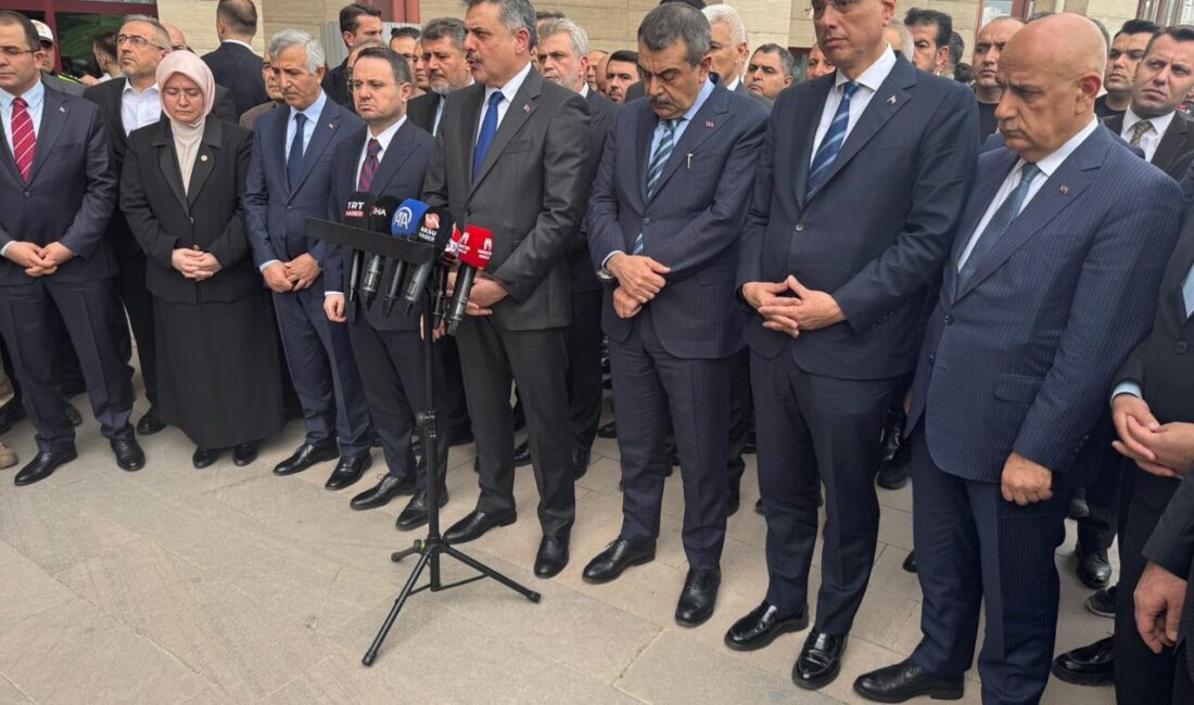 - "Bu hadisenin neticesinde 9 vefatımız var. Bunlardan 8'i öğrenci,