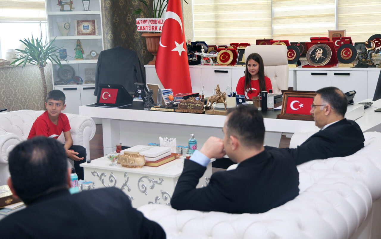 IĞDIR (AA) – Iğdır'da 23 Nisan Ulusal Egemenlik ve Çocuk