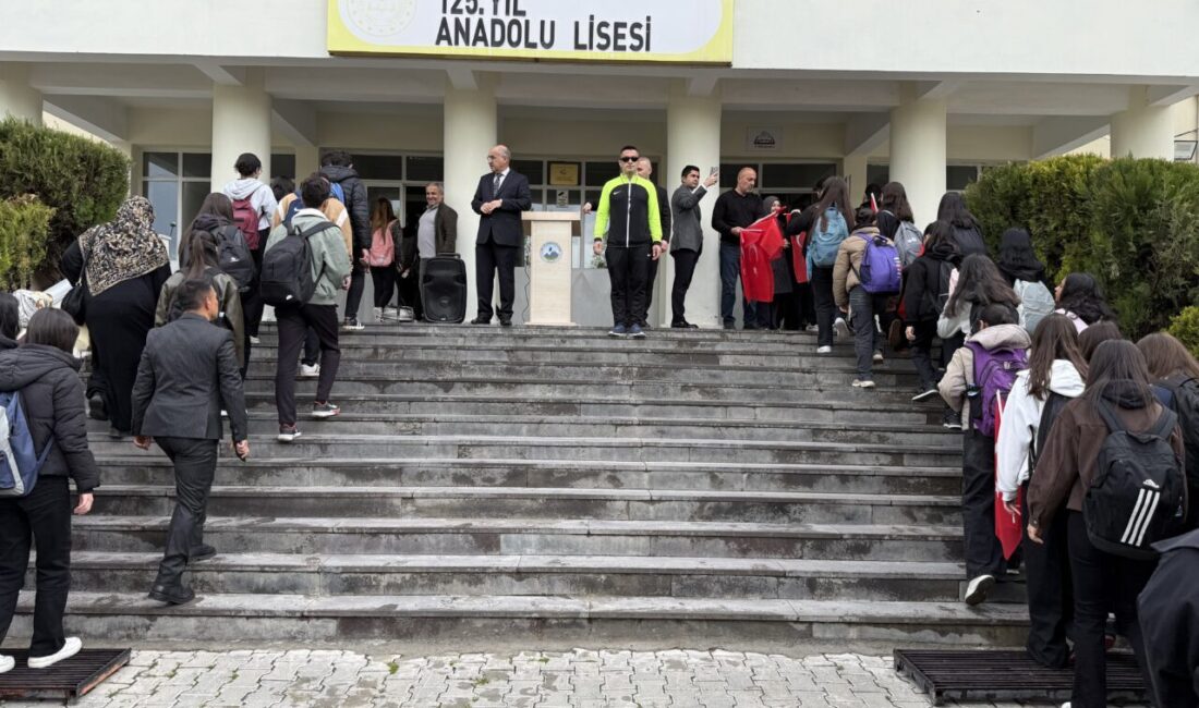 IĞDIR (AA) – Iğdır Valisi Mustafa Fırat Taşolar ile protokol
