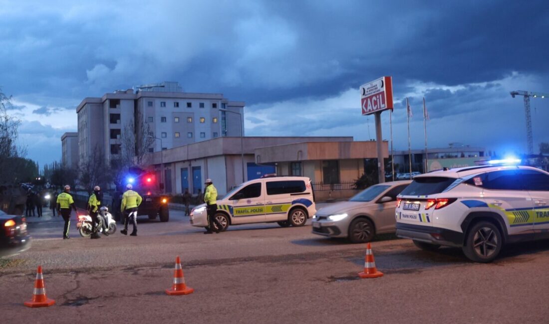 IĞDIR (AA) – Iğdır'da husumetli aileler arasında çıkan silahlı kavgada