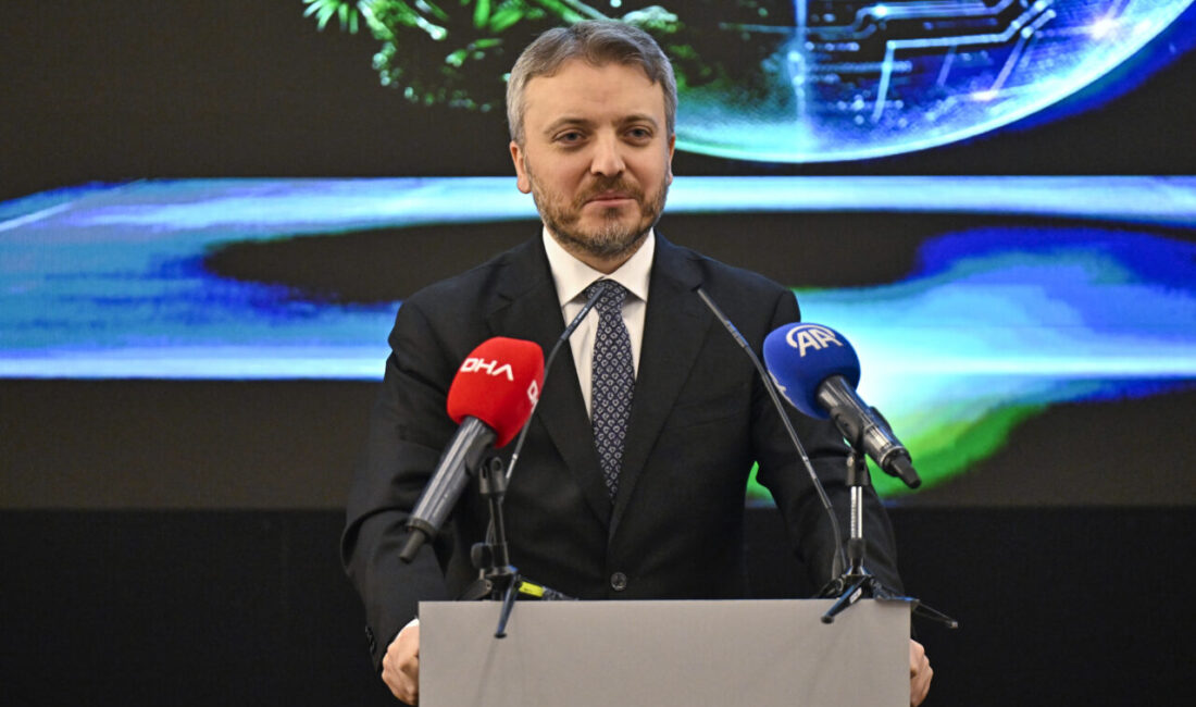 - Sanayi ve Teknoloji Bakan Yardımcısı Zekeriya Çoştu:
- "Dijital dönüşüm,