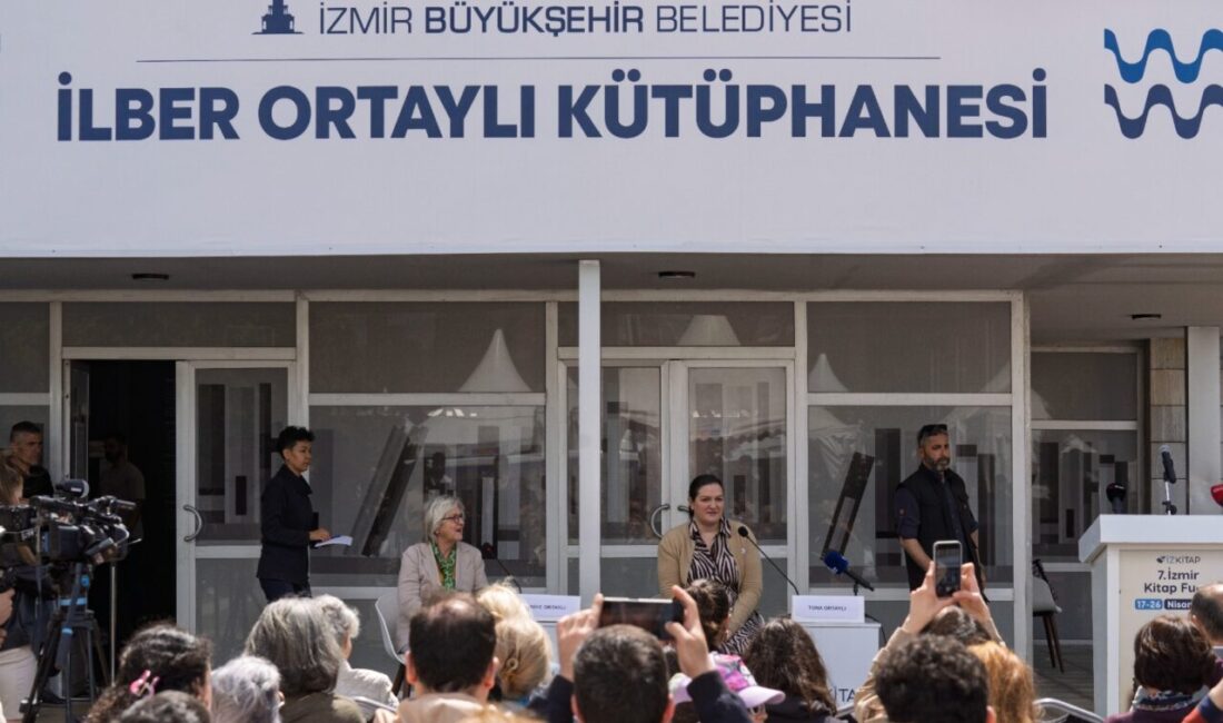 İZMİR (AA) – İzmir Kitap Fuarı kapsamında, geçen ay hayatını