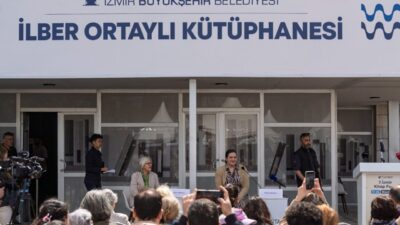 İZMİR (AA) – İzmir Kitap Fuarı kapsamında, geçen ay hayatını