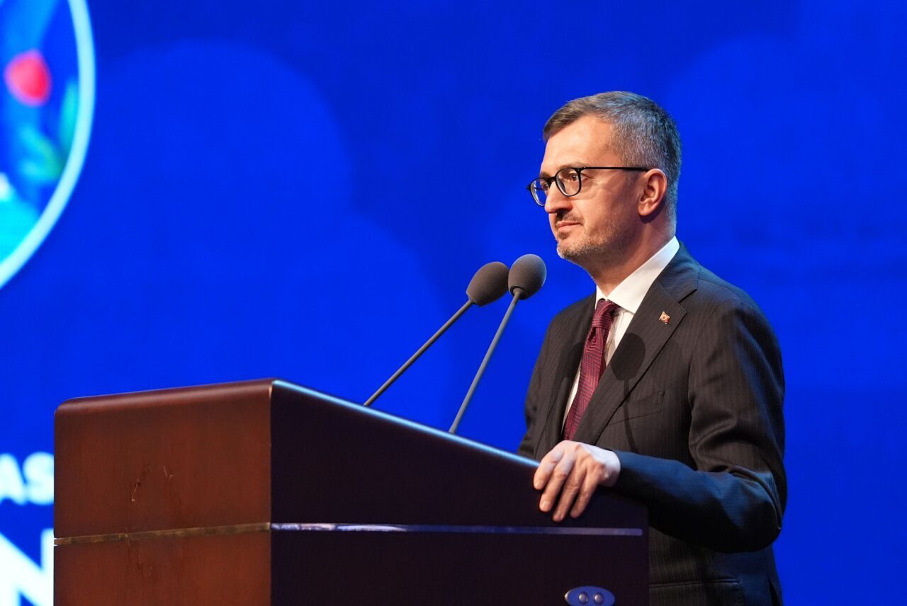 - "Barış mümkündür. Kardeşlik mümkündür. Birlikte yaşamak mümkündür. Şenliğimize katılan,