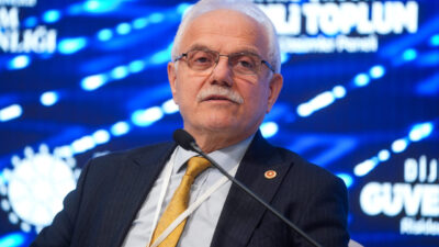 - "Dijital Çağda Güvenli Toplum: Riskler ve Çözümler Paneli"nin birinci