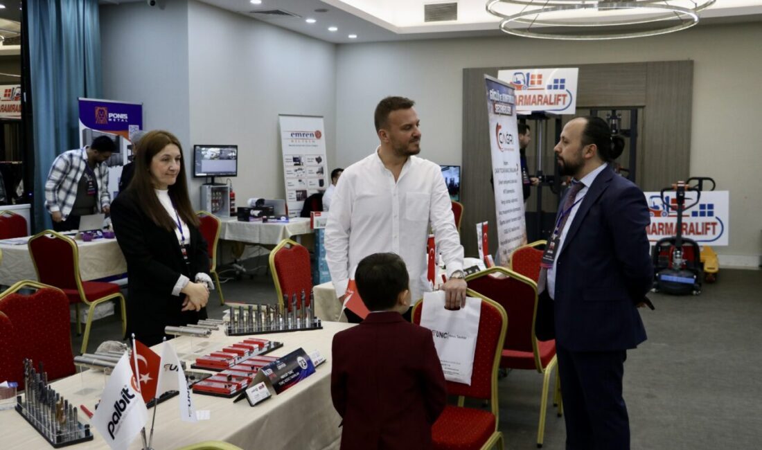 SAKARYA (AA) – Sakarya'da düzenlenen "Satın Alma Zirvesi", iş insanlarını