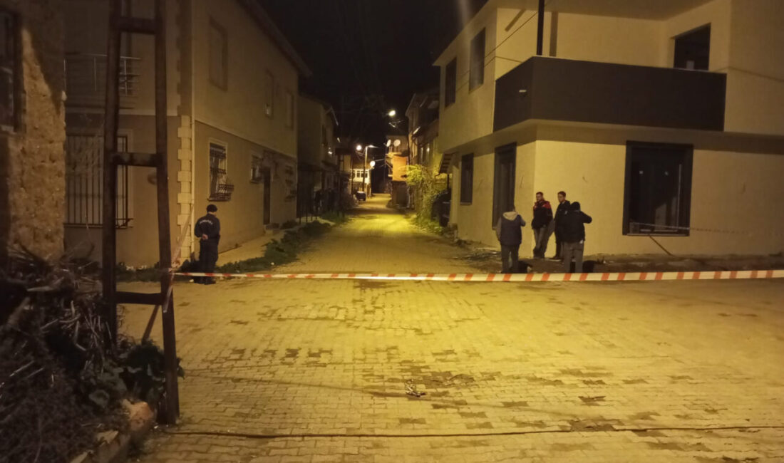 ISPARTA (AA) – Isparta'nın Yalvaç ilçesinde 3 evin zarar gördüğü