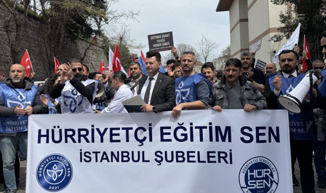 İSTANBUL (AA) – Şanlıurfa'nın Siverek ilçesinde eski bir öğrencinin okuluna