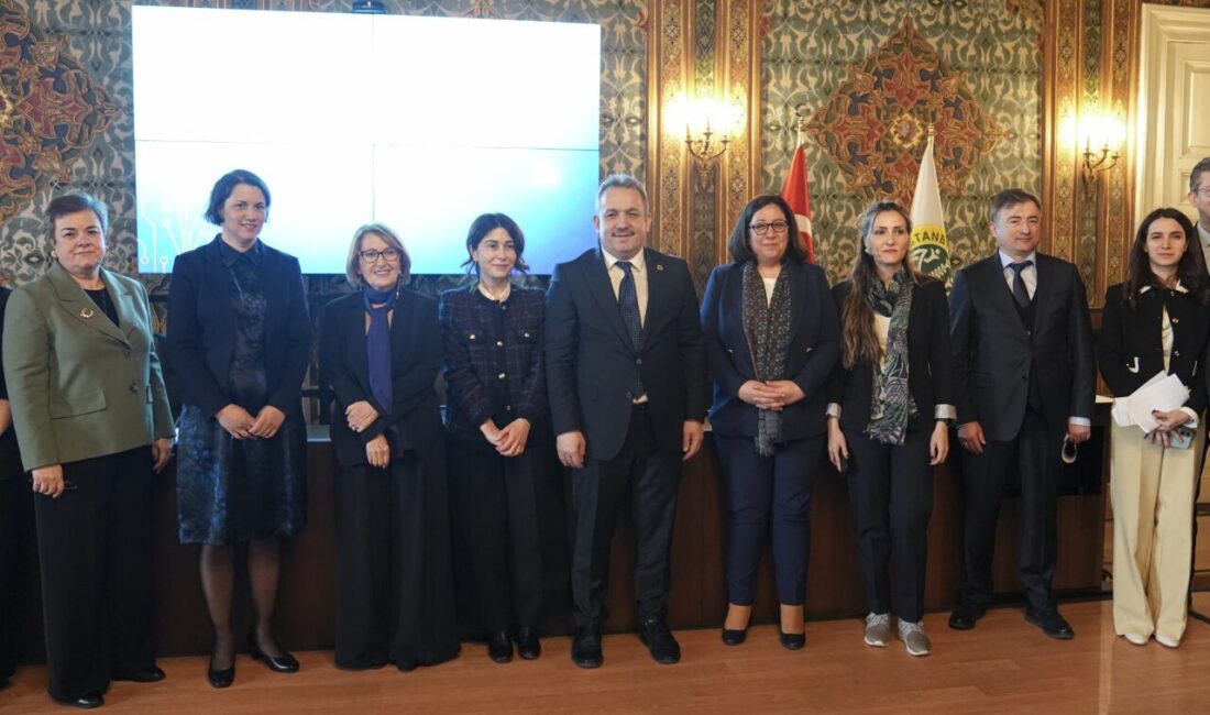 - Adli Tıp Kurumu Başkanı Hızır Aslıyüksek:
- "İhtisas dairelerimizde adli