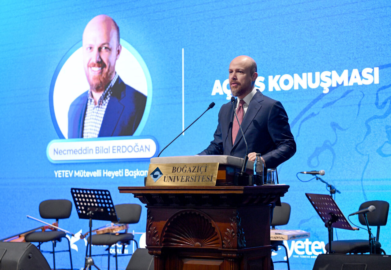 - YETEV Mütevelli Heyeti Başkanı Necmeddin Bilal Erdoğan:
- "Kahramanmaraş'taki sorun