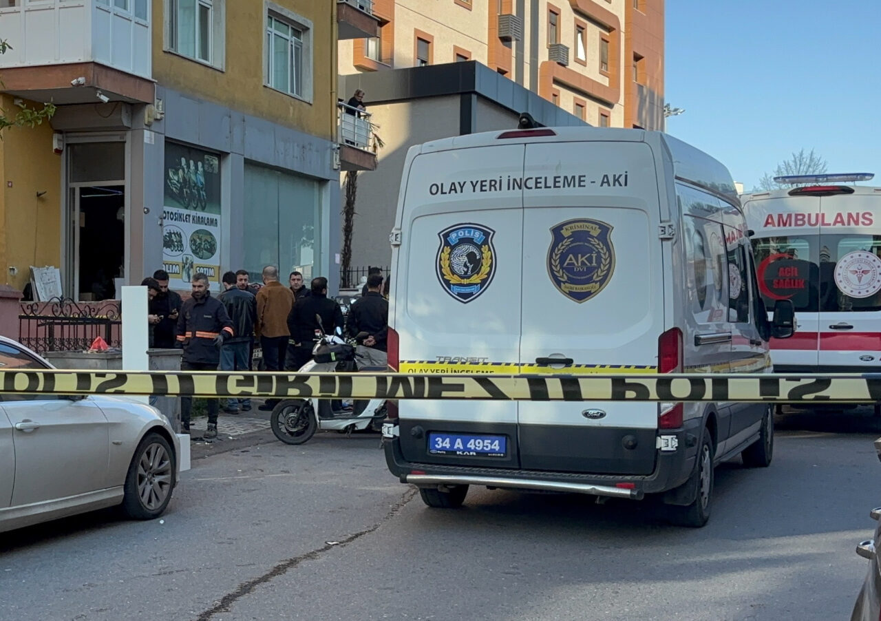 İSTANBUL (AA) – Maltepe'de motosiklet kiralama borcu yüzünden çıkan tartışmada,