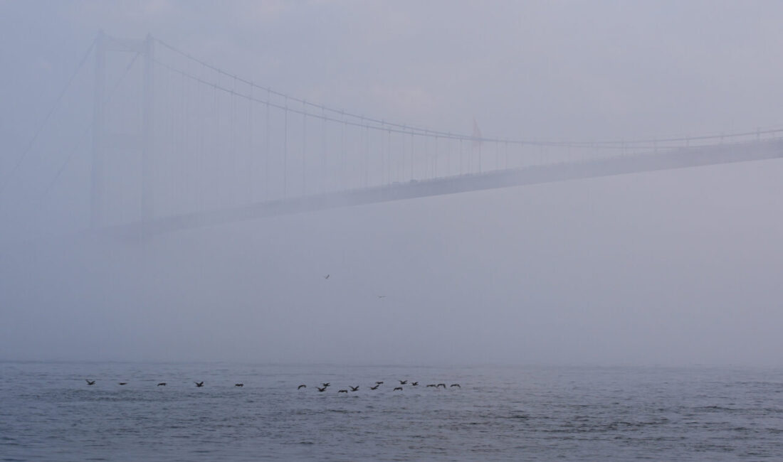 İSTANBUL (AA) – İstanbul'da sabah saatlerinden itibaren sis etkisini gösteriyor.