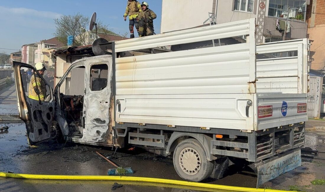 İSTANBUL (AA) – Sancaktepe'de seyir halindeki kamyonette başlayan ve bir