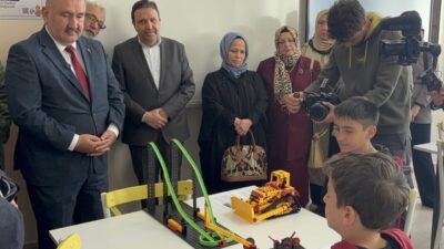 İSTANBUL (AA) – Pendik'teki Tuba Şehitler İmam Hatip Ortaokulu'nda, öğrencilerin