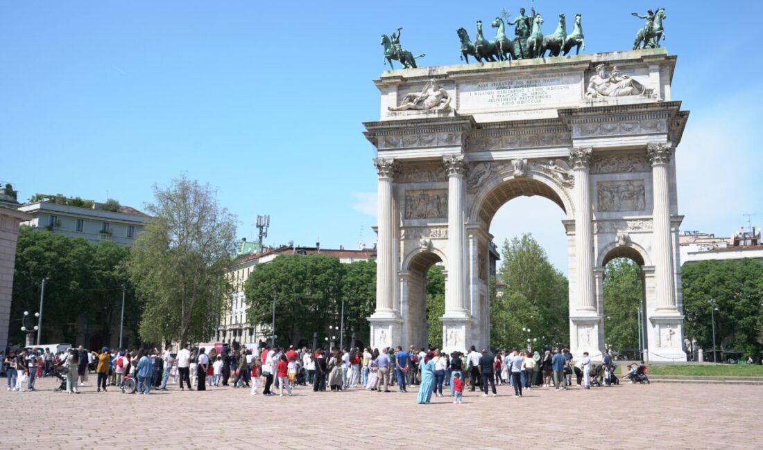 ROMA (AA) – İtalya'da yaşayan Türk vatandaşları, 23 Nisan Ulusal