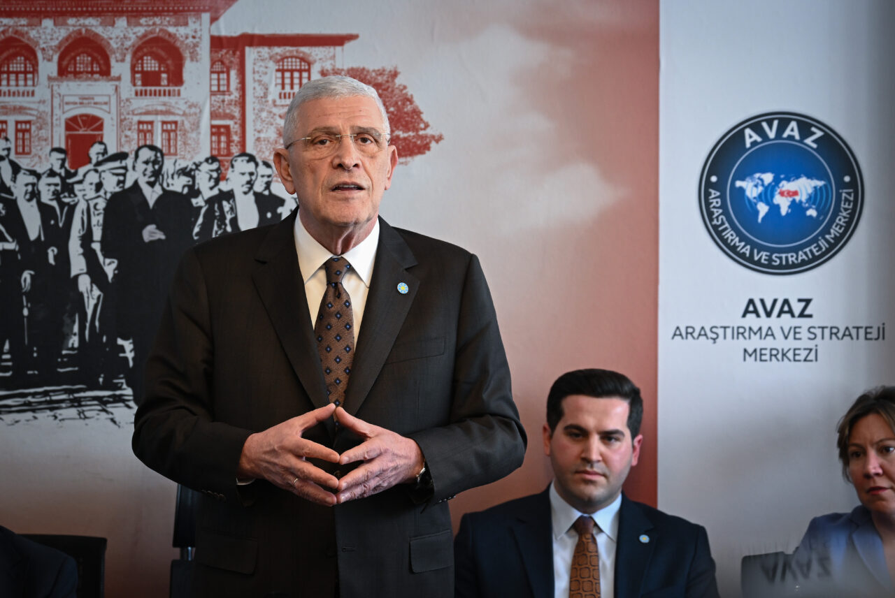 - "AVAZ, fikir üreten, içinde tartışılan, konuşulan, Türkiye'nin temel meselelerinin