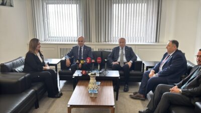 AFYONKARAHİSAR (AA) – İYİ Parti Grup Başkanvekili Turhan Çömez, Afyonkarahisar'da