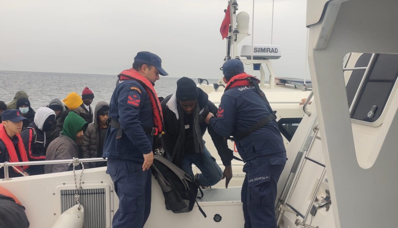 İZMİR (AA) – İzmir'in Urla ve Çeşme ilçelerinde 26 düzensiz