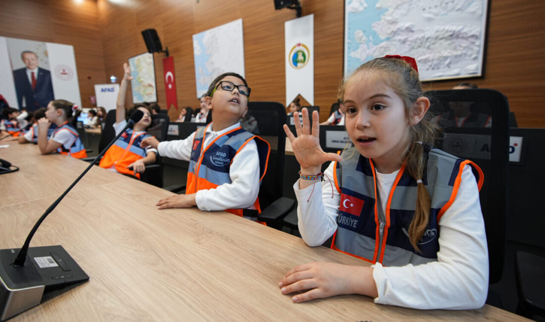 İZMİR (AA) – İzmir'de 23 Nisan Ulusal Egemenlik ve Çocuk