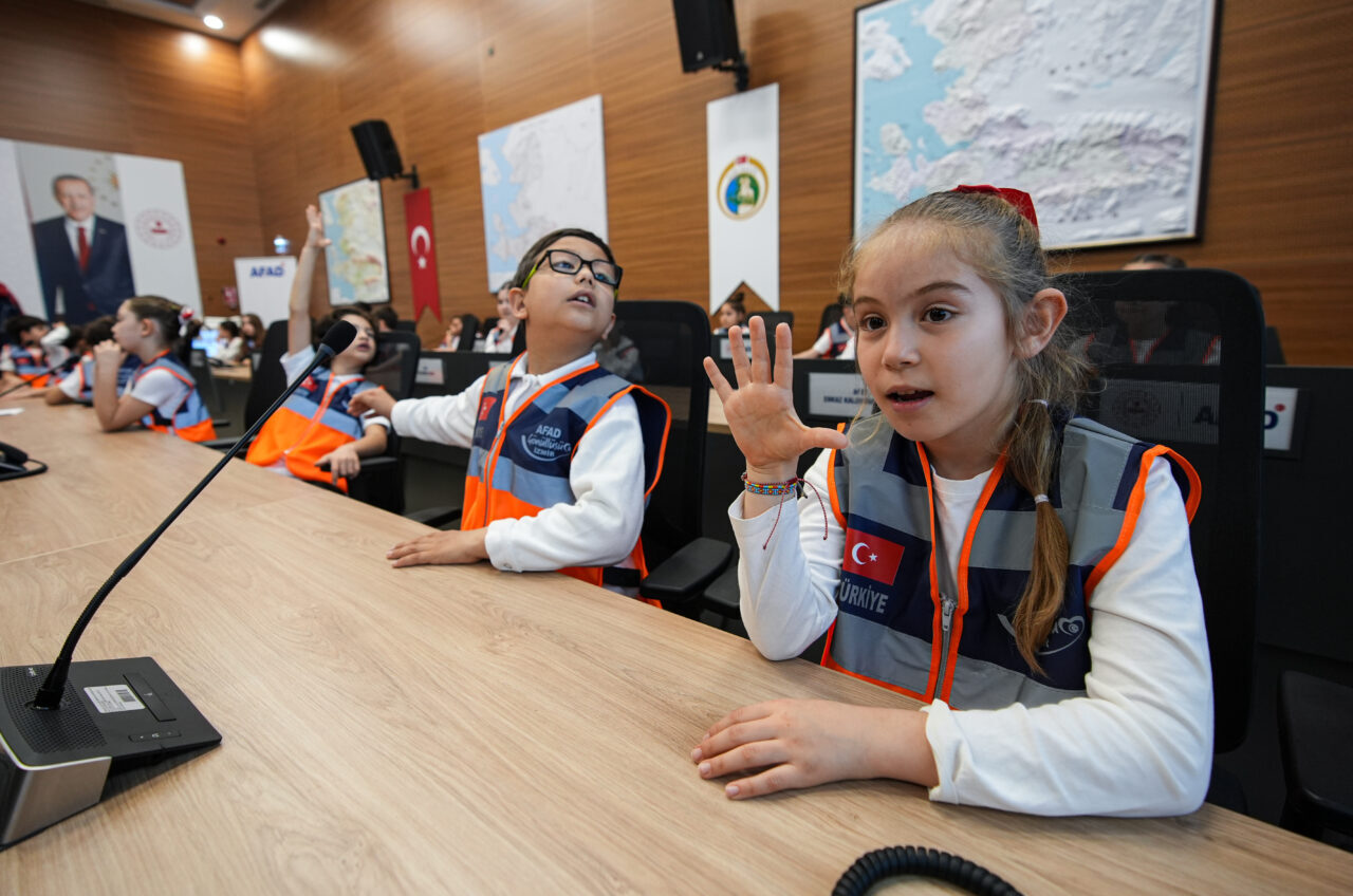 İZMİR (AA) – İzmir'de 23 Nisan Ulusal Egemenlik ve Çocuk