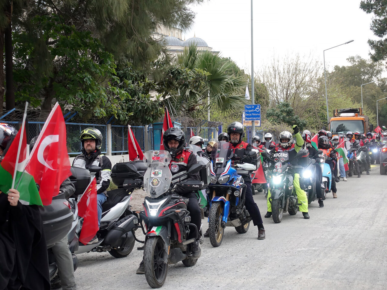 İZMİR (AA) – İzmir Sivil Toplum Kuruluşları Platformu (İSTOK) öncülüğünde,