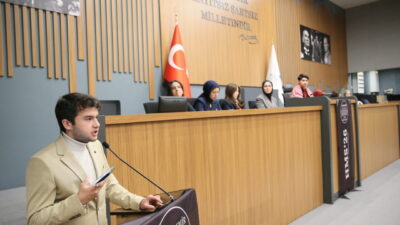 İZMİR (AA) – Türkiye'nin farklı illerinden gelen 250 lise öğrencisi,