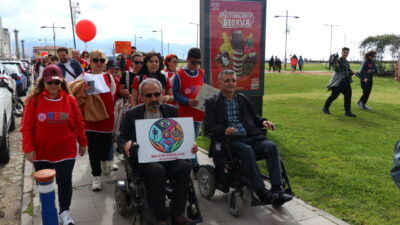 İZMİR (AA) – İzmir'de otizmli bireyler ve ailelerinin katılımıyla 4.