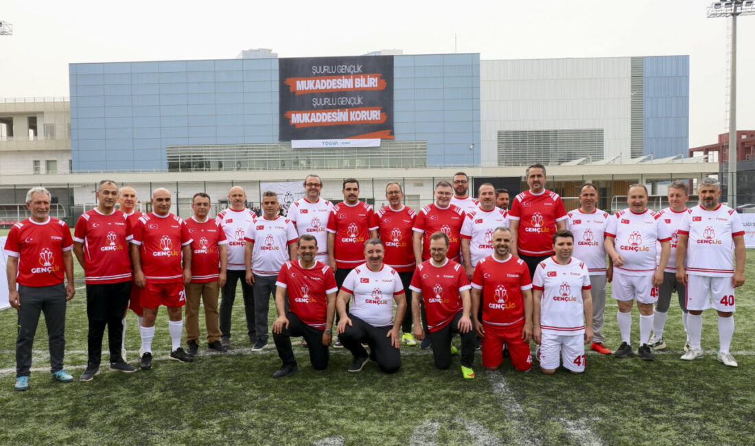 İZMİR (AA) – Türkiye Gençlik Vakfı (TÜGVA) tarafından düzenlenen GençLig