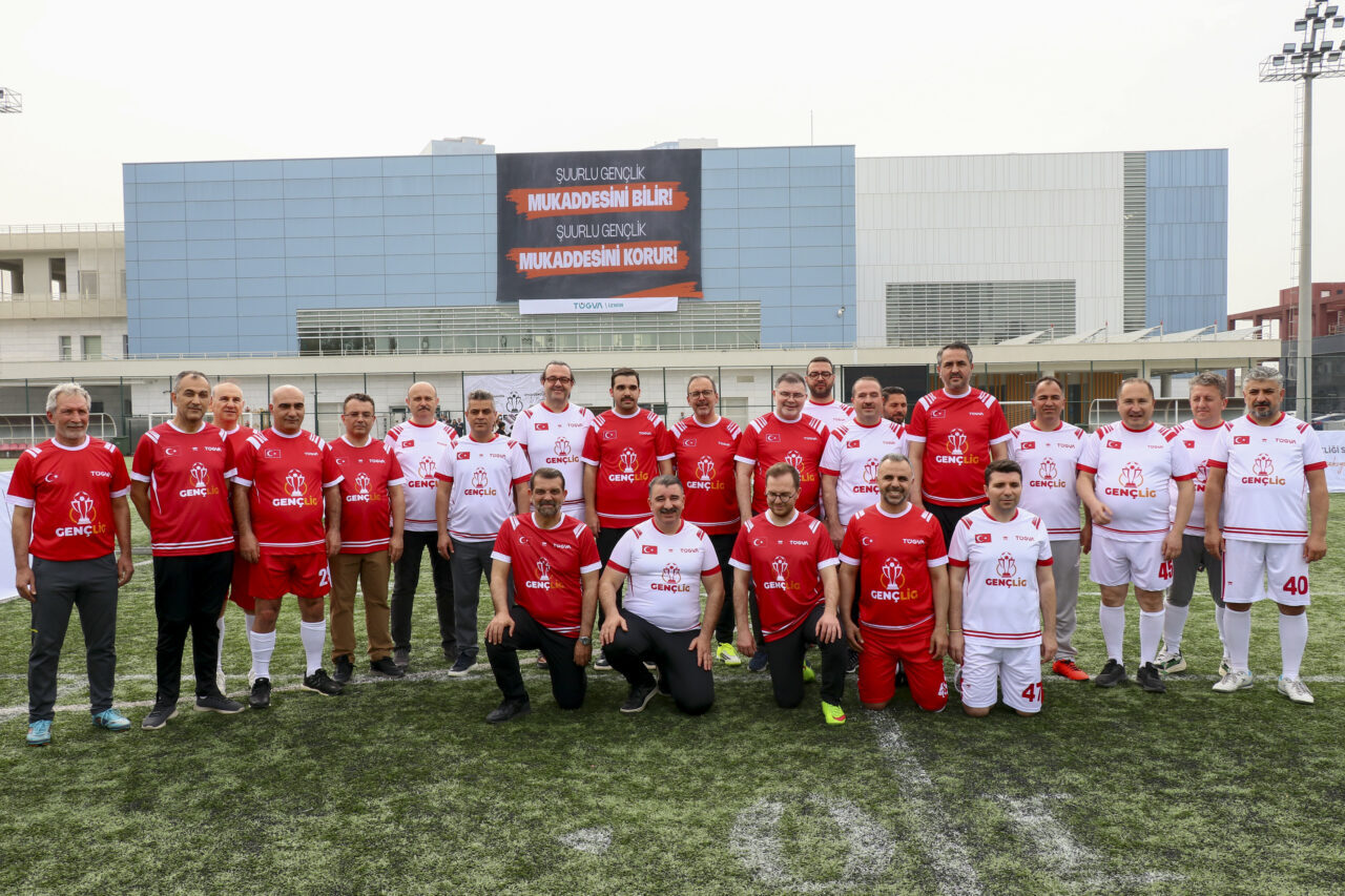 İZMİR (AA) – Türkiye Gençlik Vakfı (TÜGVA) tarafından düzenlenen GençLig