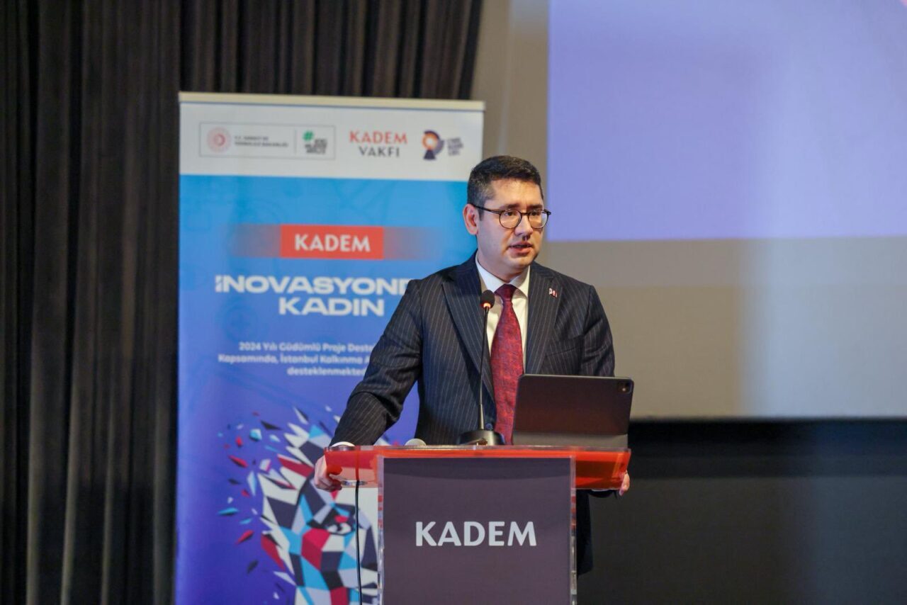 İSTANBUL (AA) – Kadın ve Demokrasi Vakfınca (KADEM) "İnovasyonda Kadın"