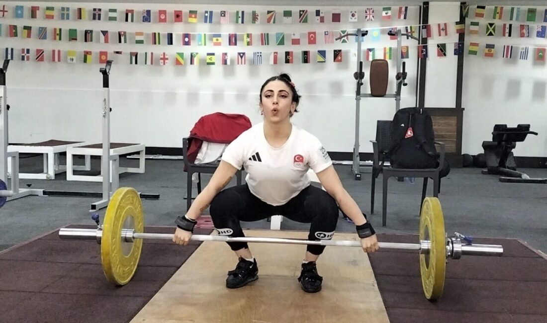 ANTALYA (AA) – Kadın Milli Halter Takımı, Gürcistan'ın Batum kentinde