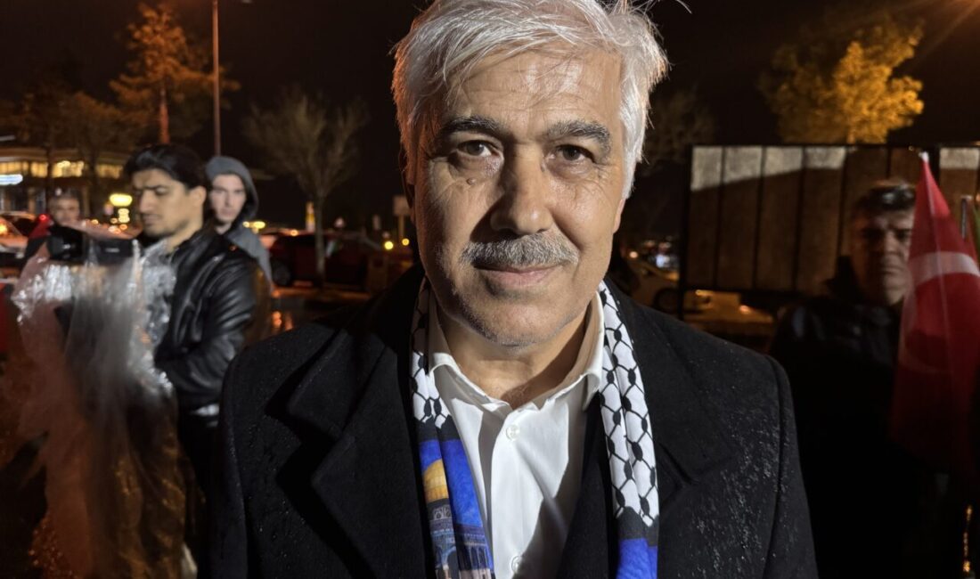 KAHRAMANMARAŞ (AA) – Kahramanmaraş'ta bir araya gelen vatandaşlar, İsrail'in Filistinli