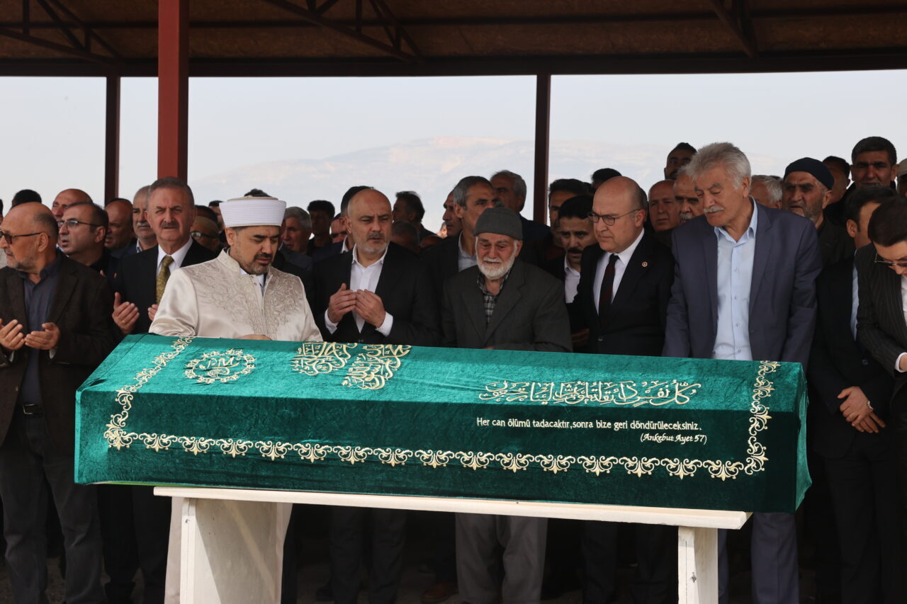 - Saldırıda yaşamını yitiren 11 yaşındaki öğrenci Yusuf Tarık Gül'ün