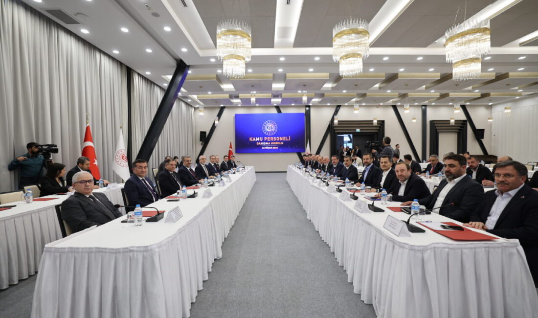 - Çalışma ve Sosyal Güvenlik Bakanı Işıkhan:
- "Daha etkin, kapsayıcı