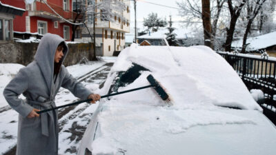 KARS/ARDAHAN (AA) – Kars ve Ardahan'da baharda kar etkisini sürdürdü,