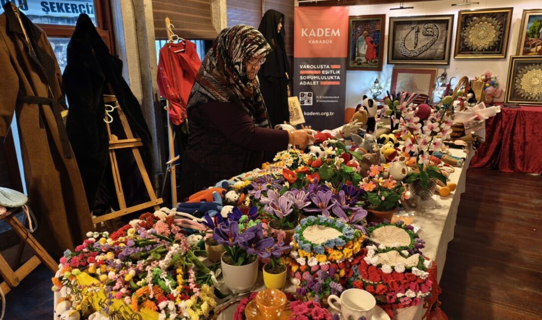 KARABÜK (AA) – Karabük'te "Kadınlar ve Çocuklar Birlikte Öğreniyor" projesini